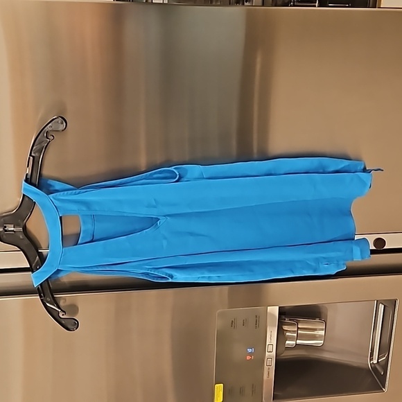 💕VERONICA M💕 Sleeveless Halter Top ~ Blue Small S NWOT - Picture 2 of 7